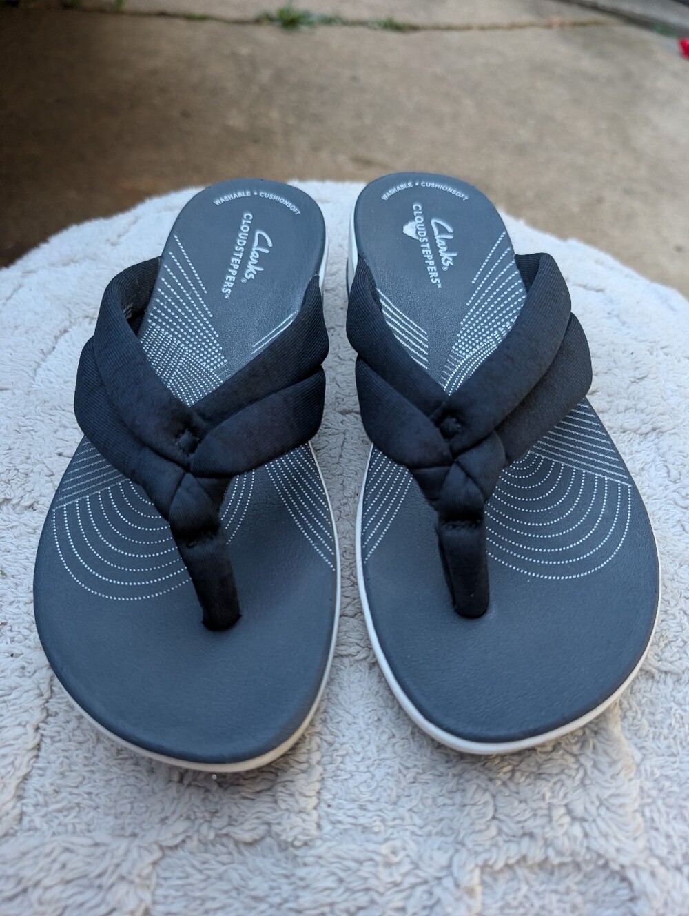Clarks Women's Black Cloudsteppers Braided Thong Sandals Size 7